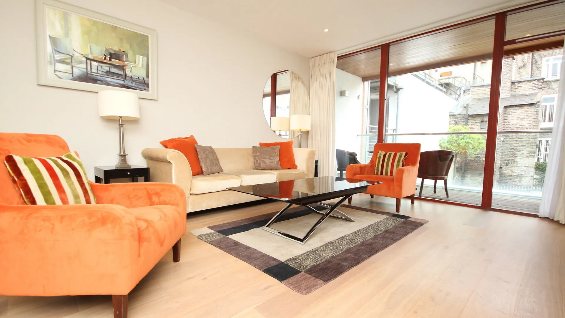 Lower Baggot Street Apartment Dublino